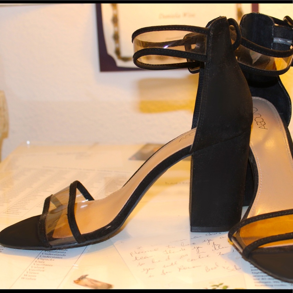 ABOUND black block heels
